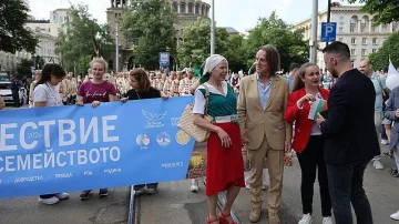 Княгиня Калина на Шествието за семейството. Уникална рокля
