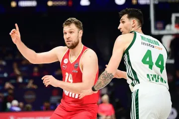 Везенков и Олимпиакос покориха Гърция след нова драма срещу Панатинайкос