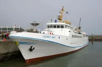 Пътници останаха часове в открито море след авария на ферибот