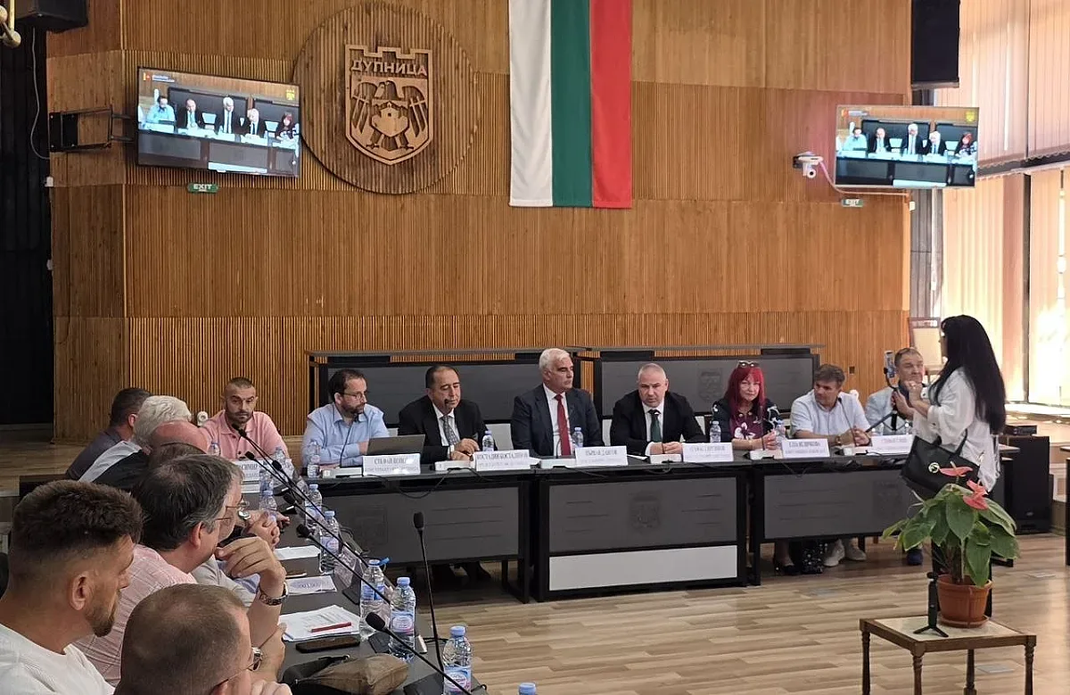 Държавата и местната власт единни в подкрепа на енергетиката в Дупница и Бобов дол
