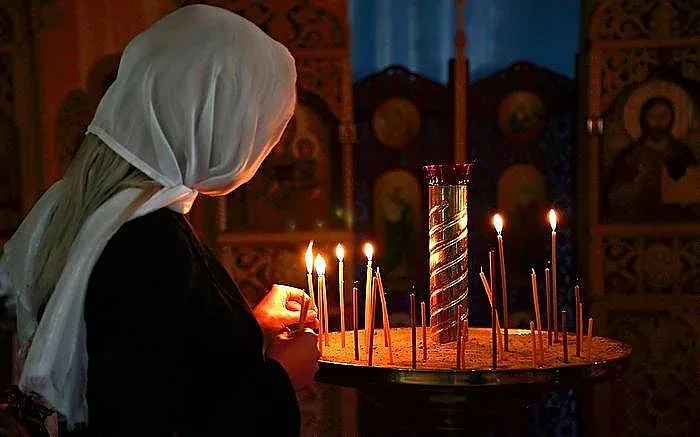 Насред Петрови пости сме. Прави се добро на ближния, но не се дава назаем