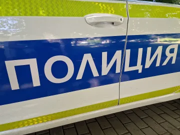 Дете шофира кола и катастрофира: Петима тийнейджъри ранени