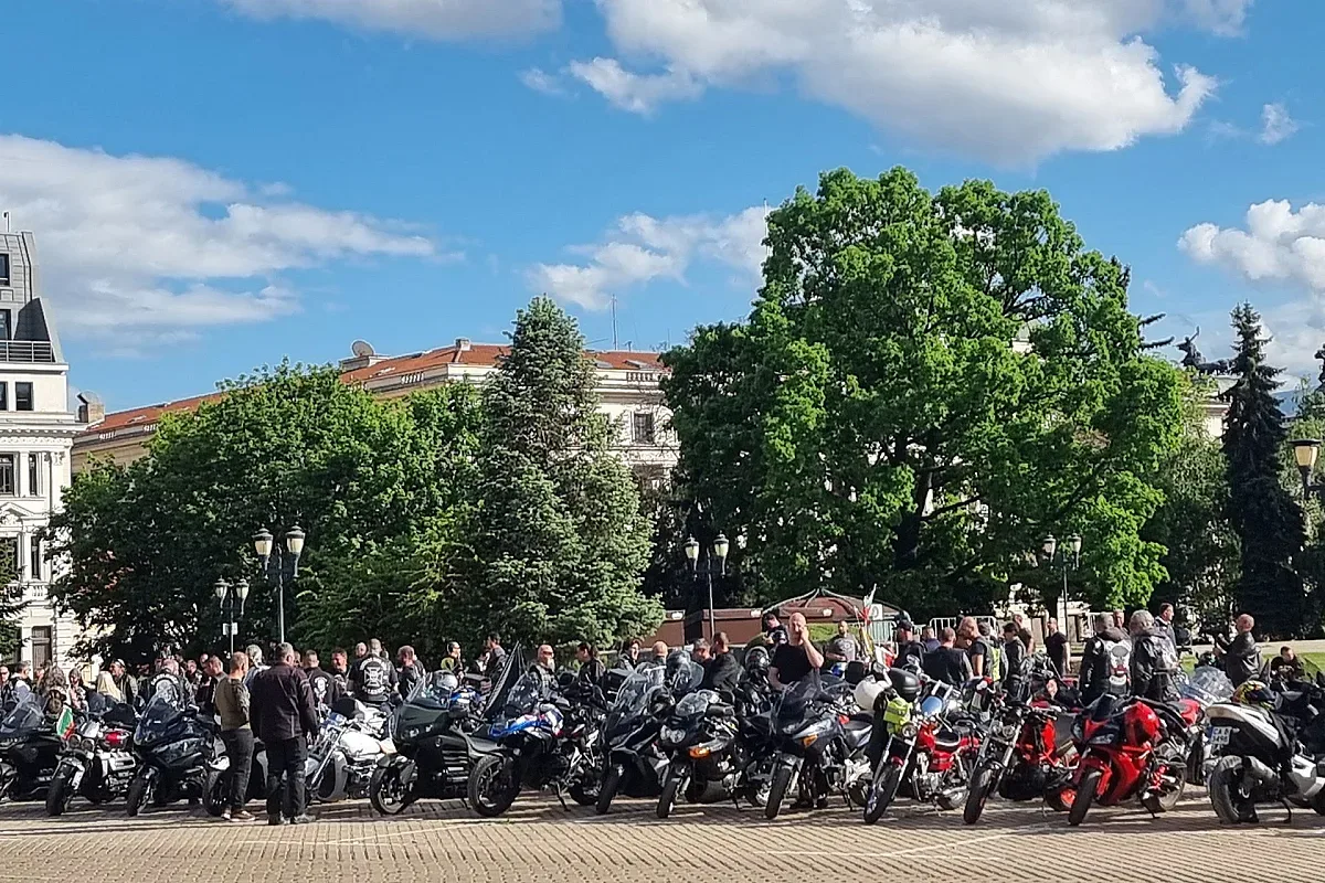 Рокерите натискат властта: Плащаме за цяла година, караме сезонно