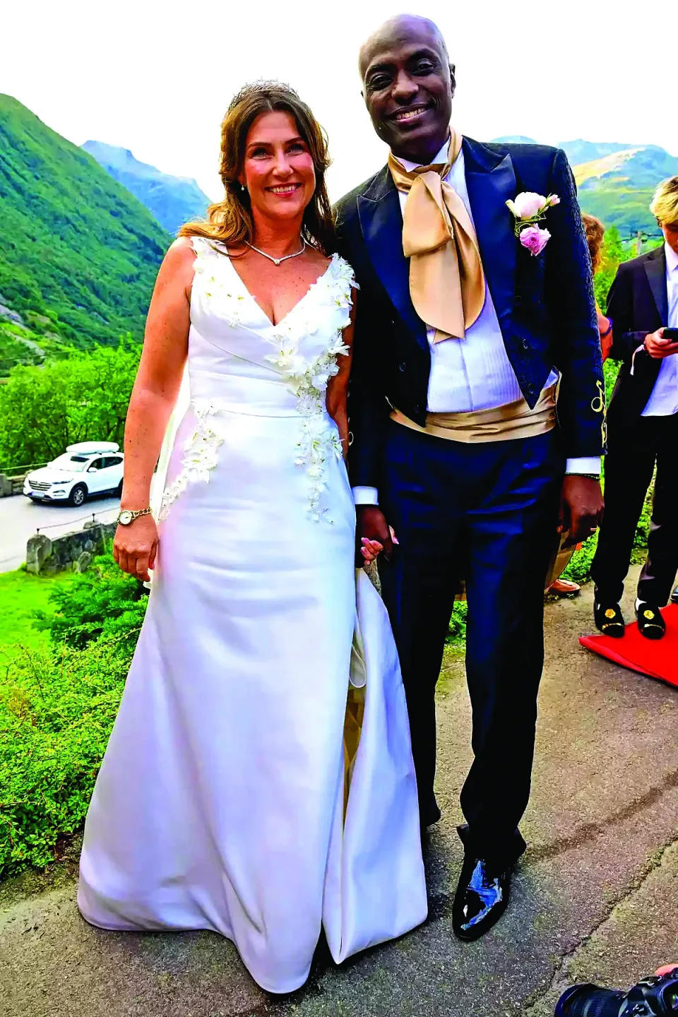 20-princess-martha-louise-durek-verrett-wedding-083124-9b331fa7a49b4c9b84ed3e158951a093
