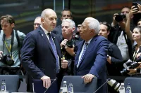 Радев затвори устата на опозицията: Лидерите в Европа ме уважават