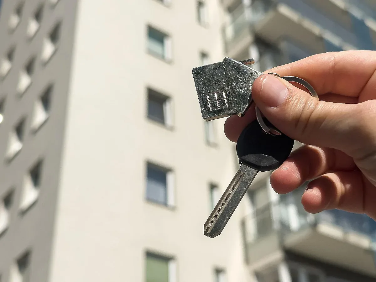 Удрят ли собствениците на второ жилище? Нов данък разпали спорове