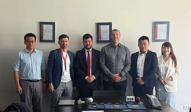 „АмонРа“ поема ексклузивно батериите на JA Solar за България
