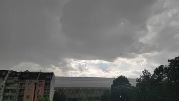 Страшна градушка се изсипа в наш град