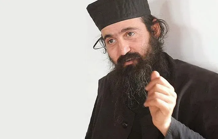 Скандал в расо: Архимандрит Никанор застана на страната на ЛГБТ каузата