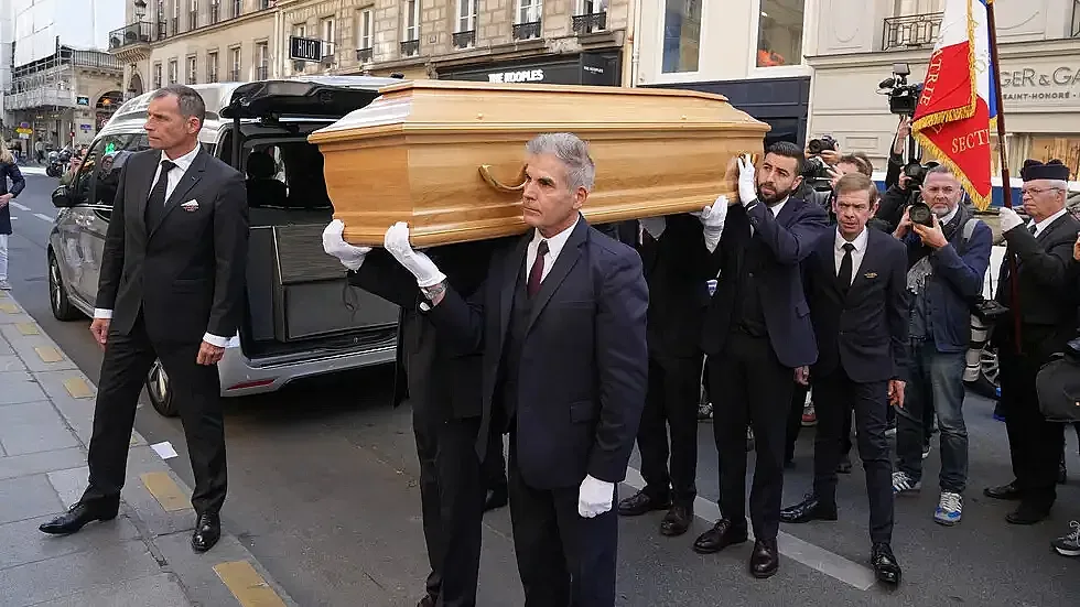 Много специално изпращане на Клаудия Кардинале