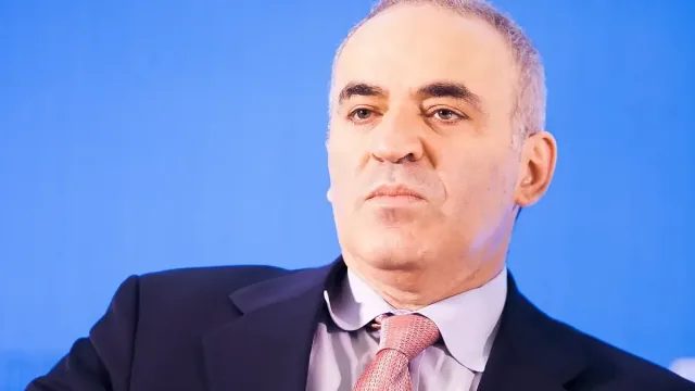 Гари Каспаров настоява украинците да се укротят