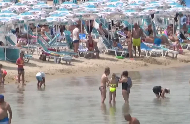 Мазутът удари имиджа на морето