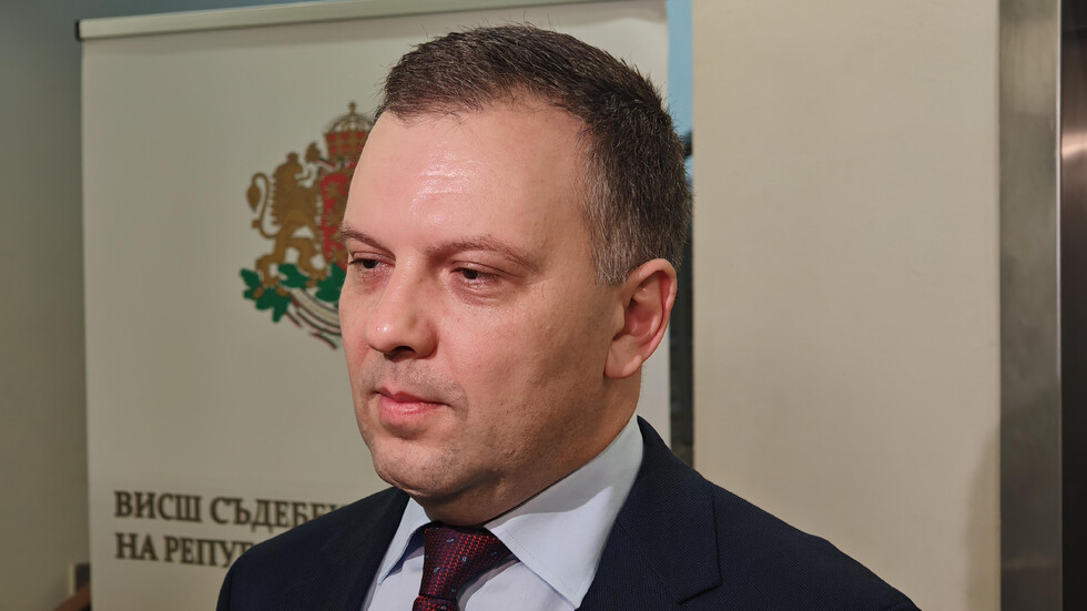 Правосъдният министър иска отстраняване на висш магистрат