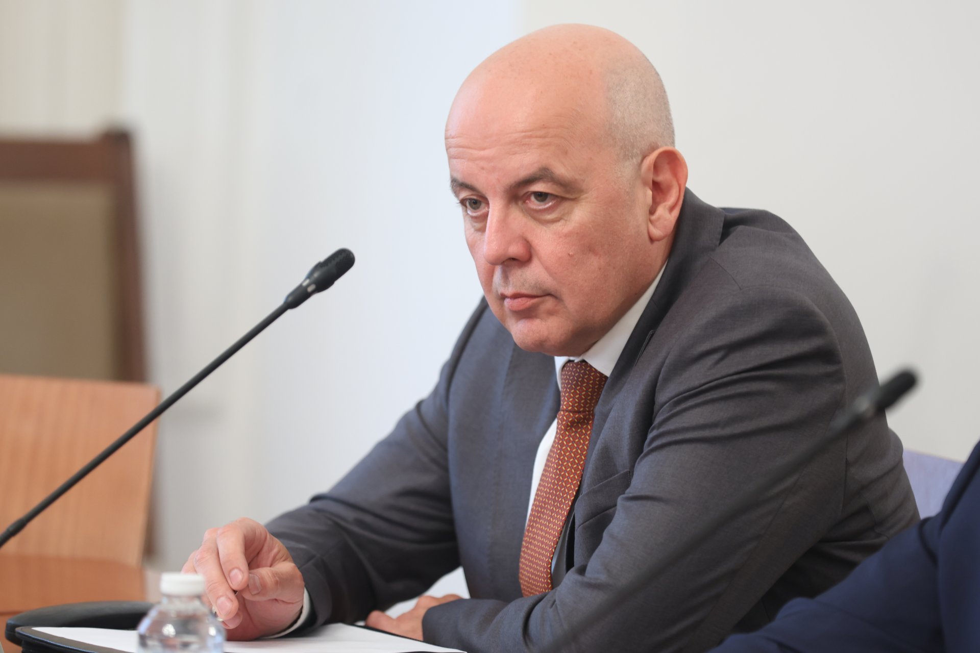 Politika разузнаването ни излиза от сянката. Новата цел - млади кадри 2026 antoan gecev politika държавна агенция "разузнаване" (дар) засилва усилията си да привлече нови кадри, като излиза по-видимо в публичното... Iustitia. Bg разузнаването ни излиза от сянката. Новата цел - млади кадри 2026 2026-07-03 07:55:44 юстиция politika