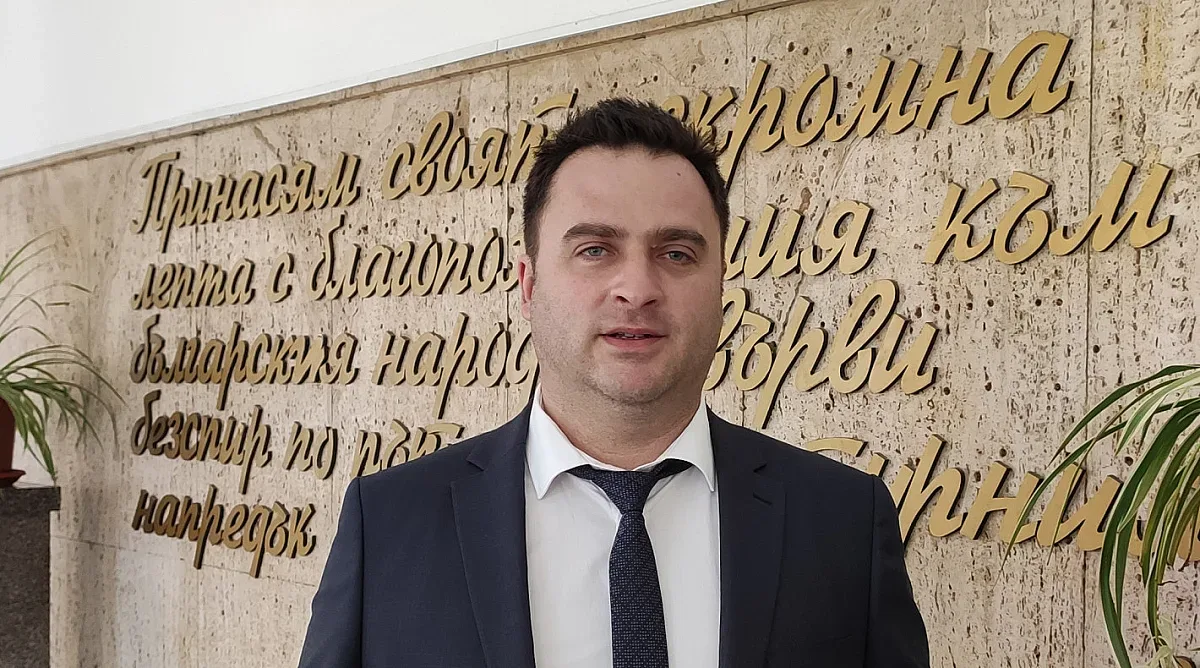 Доц. д-р Марин Маринов: Свищовската академия е напълно готова за дигиталната  ера във висшето образование