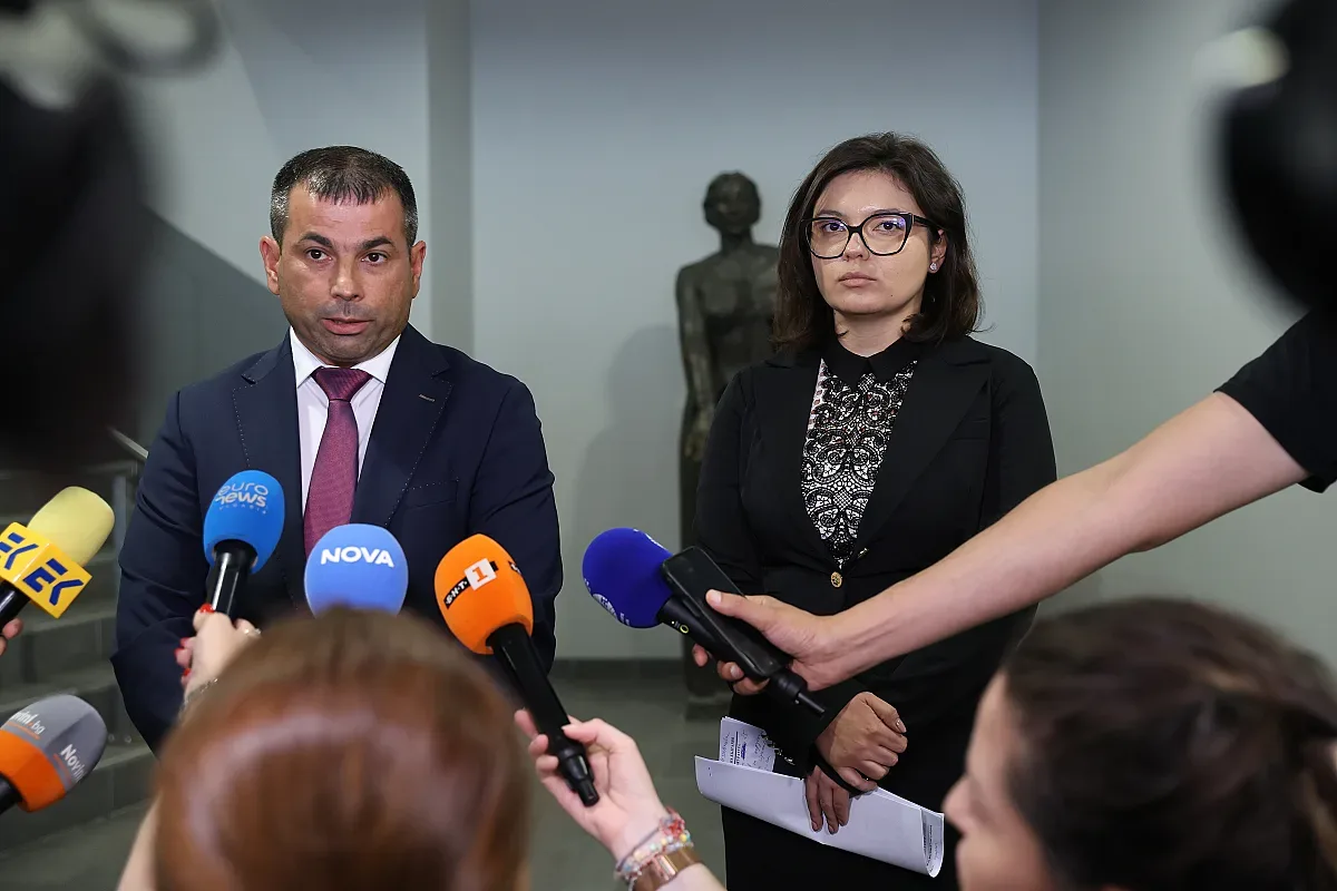 Жена мамила десетки с кредити, представяла се от политическа партия 