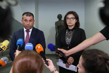Жена мамила десетки с кредити, представяла се от политическа партия 