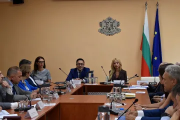 Слагат администрацията на диета, бизнесът даде 273 мерки