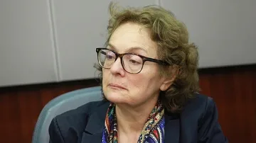 Румяна Коларова с мощен удар по Демержиев