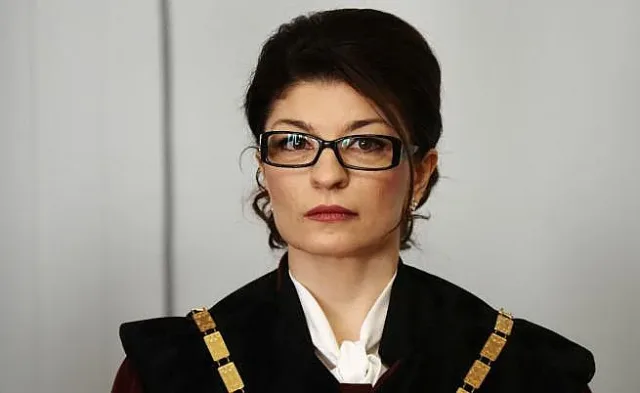 Десислава Атанасова дава на съд Демерджиев за неверни твърдения