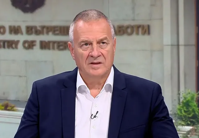Система за данни обърна казуса с полетите, въпросите вече са към Демерджиев