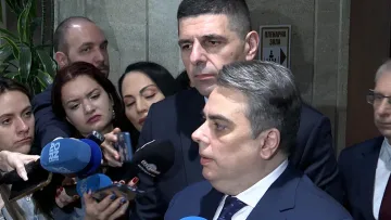 Земетресение в ПП-ДБ! Бивш премиер крои шапката на Асен Василев и Ивайло Мирчев