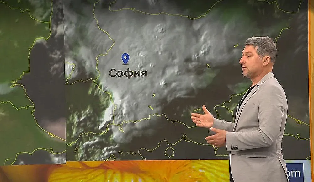 Климатолог разкри колко вероятно е да ни порази мълния