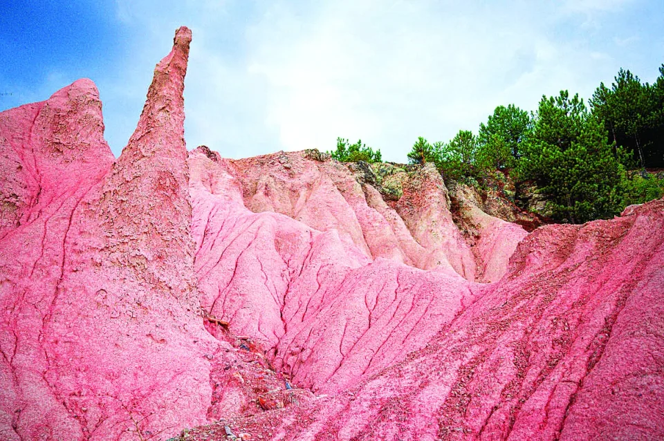 rozovite-piramidi-carevec-visit-kardzhali-01