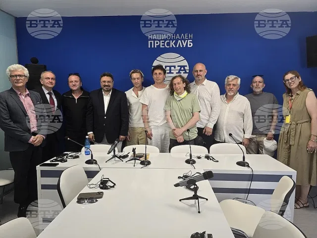 Народният театър откри лятното си турне в Гърция