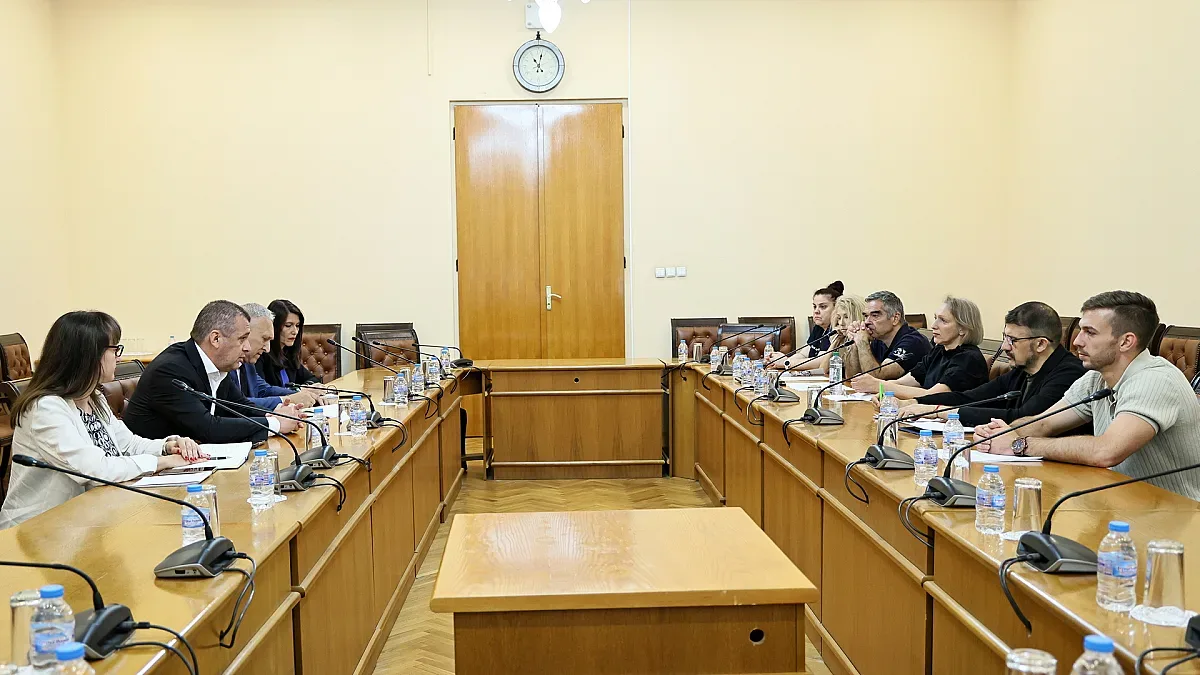 Министър Пеев обсъди с неправителствени организации мерки за повишаване на пътната безопасност