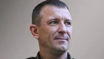 Арестуваха легендарен генерал в Москва. Бъркал в кацата с меда