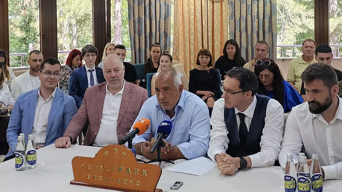 Борисов заигра по свирката на ПП-ДБ