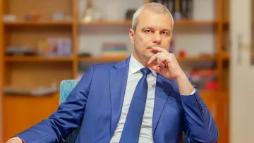 Костадинов: Външната ни политика е „миш-маш“ от лъжи!