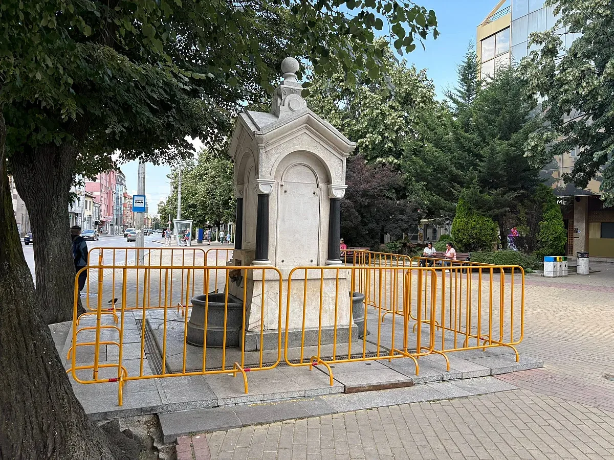 Лъвовата чешма ще бъде възстановена до края на юли
