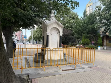 Лъвовата чешма ще бъде възстановена до края на юли   