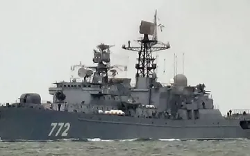 Цунами в Ламанша! Руска бойна фрегата откри огън