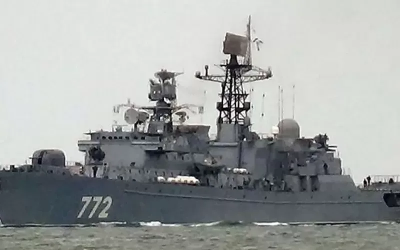 Цунами в Ламанша! Руска бойна фрегата откри огън