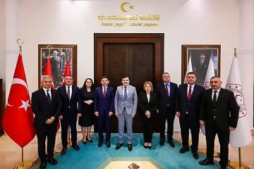 ДПС с нови знакови срещи в Турция (СНИМКИ)