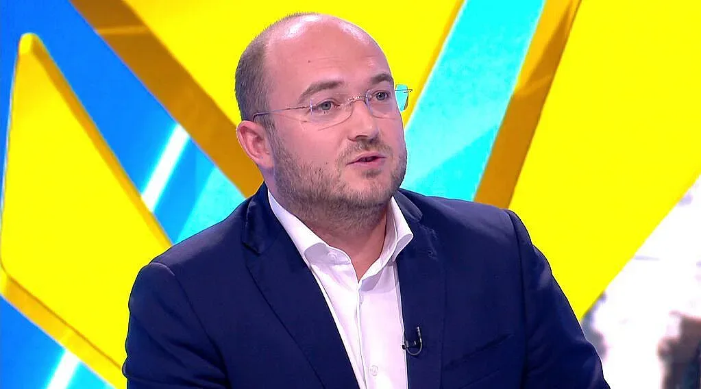 Нов скандал! Известен шеф-готвач прибрал 100 бона за гробища