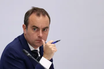 Скандал във Франция! Уволниха хора от правителството заради дрога
