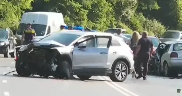 В джипа от катастрофата край Владая, е имало бебе на месец и дете на 4 години  