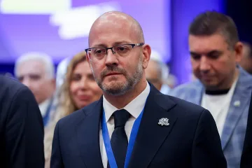 Кънев търси „независим“ кандидат с партийна биография