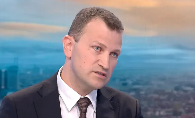 Твърдата позиция изведе ново лице в битката за по-честен парламент