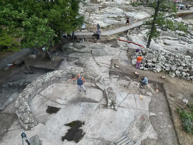 Нова находка пренарежда историята на скалния град Перперикон