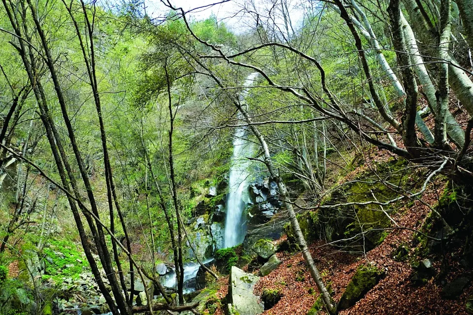 satovcha-vodopad-pochivka-bg