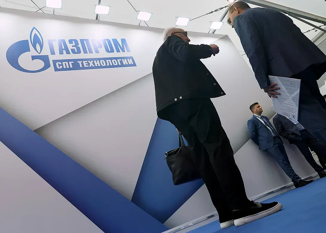 Трима шефове на "Газпром" арестувани за подкуп, пробутали им "кукли"