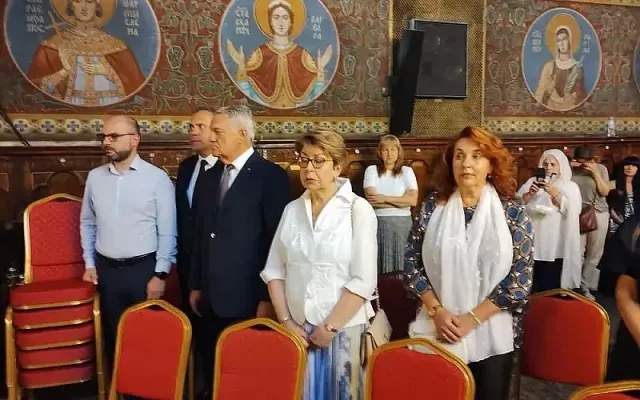 Скандал с Митрофанова! Патриарх Даниил прекъсна литургия