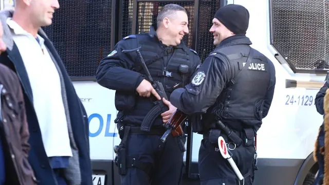 Полицаи трогнаха Шумен и дадоха пример на всички мъже и жени с пагони