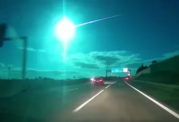 Странен феномен в небето. Видян е в две държави (Видео)