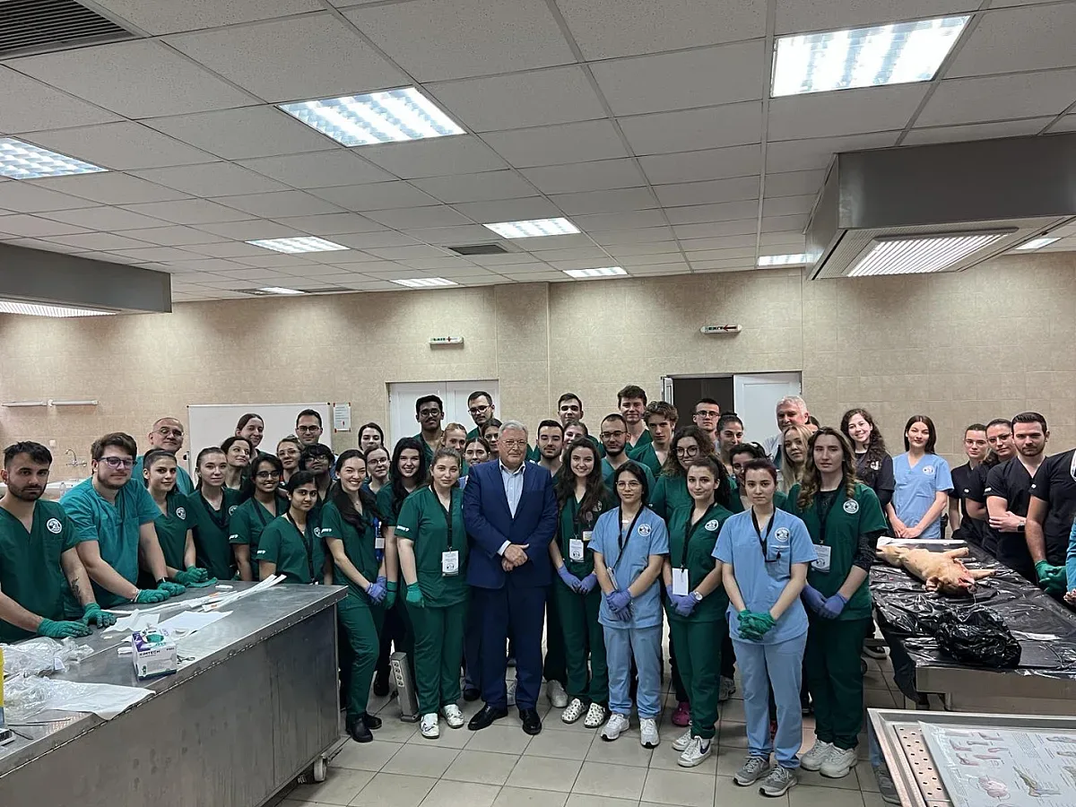 Медицинският факултет на СУ с крачка в бъдещето. Симулационен център за млади хирурзи
